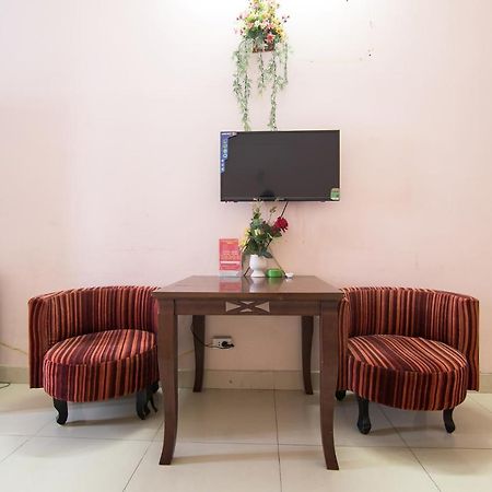 Reddoorz Plus Near Aeon Mall Tan Phu 2 胡志明市 外观 照片