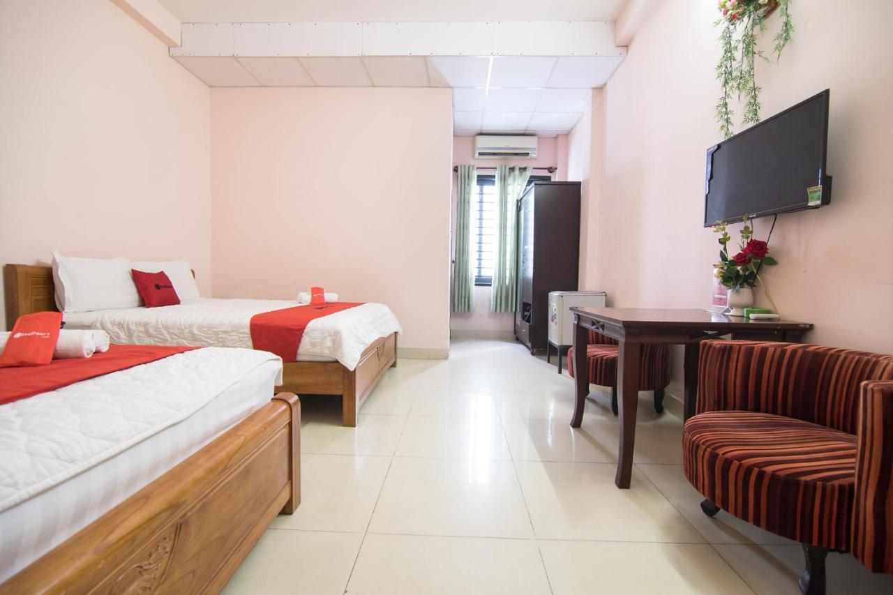 Reddoorz Plus Near Aeon Mall Tan Phu 2 胡志明市 外观 照片