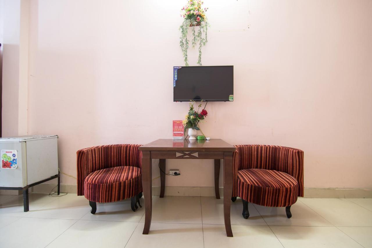 Reddoorz Plus Near Aeon Mall Tan Phu 2 胡志明市 外观 照片