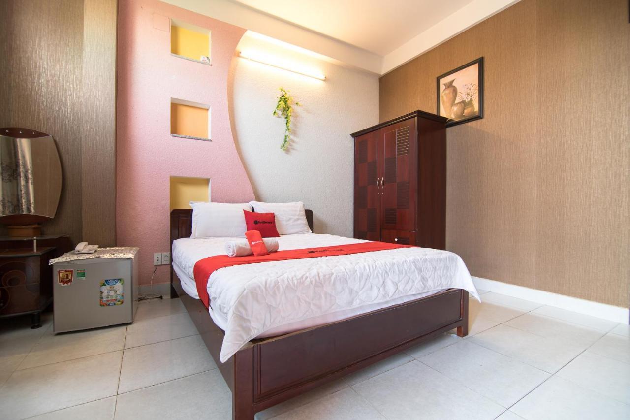 Reddoorz Plus Near Aeon Mall Tan Phu 2 胡志明市 外观 照片