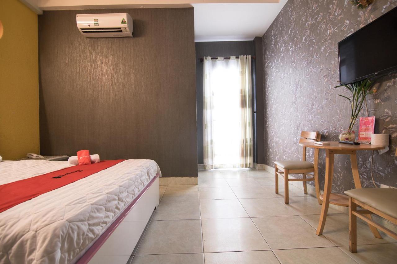 Reddoorz Plus Near Aeon Mall Tan Phu 2 胡志明市 外观 照片